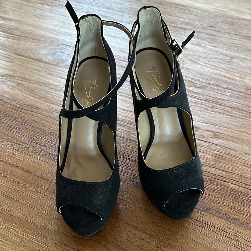 Thalia Sodi Black Peep-Toe Heels